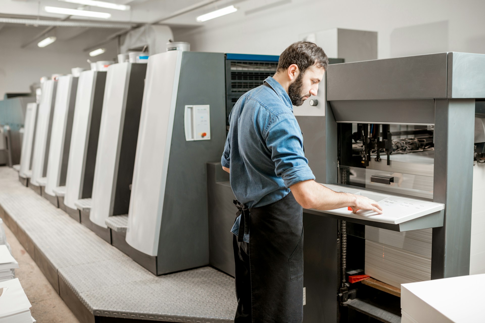 Why Precision UV Printing Holds Up in Wet Fall Weather