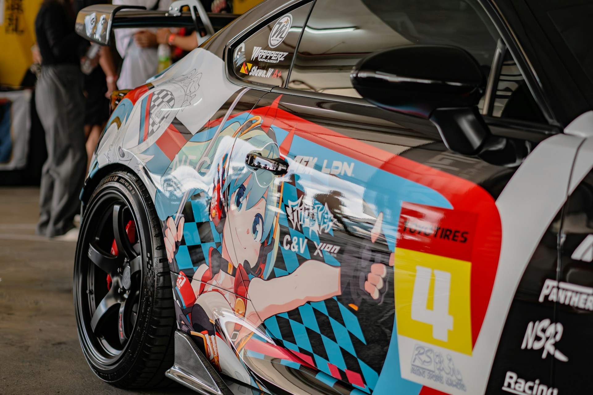 Custom Banner Printing and Premium Vehicle Branding for Trade Shows