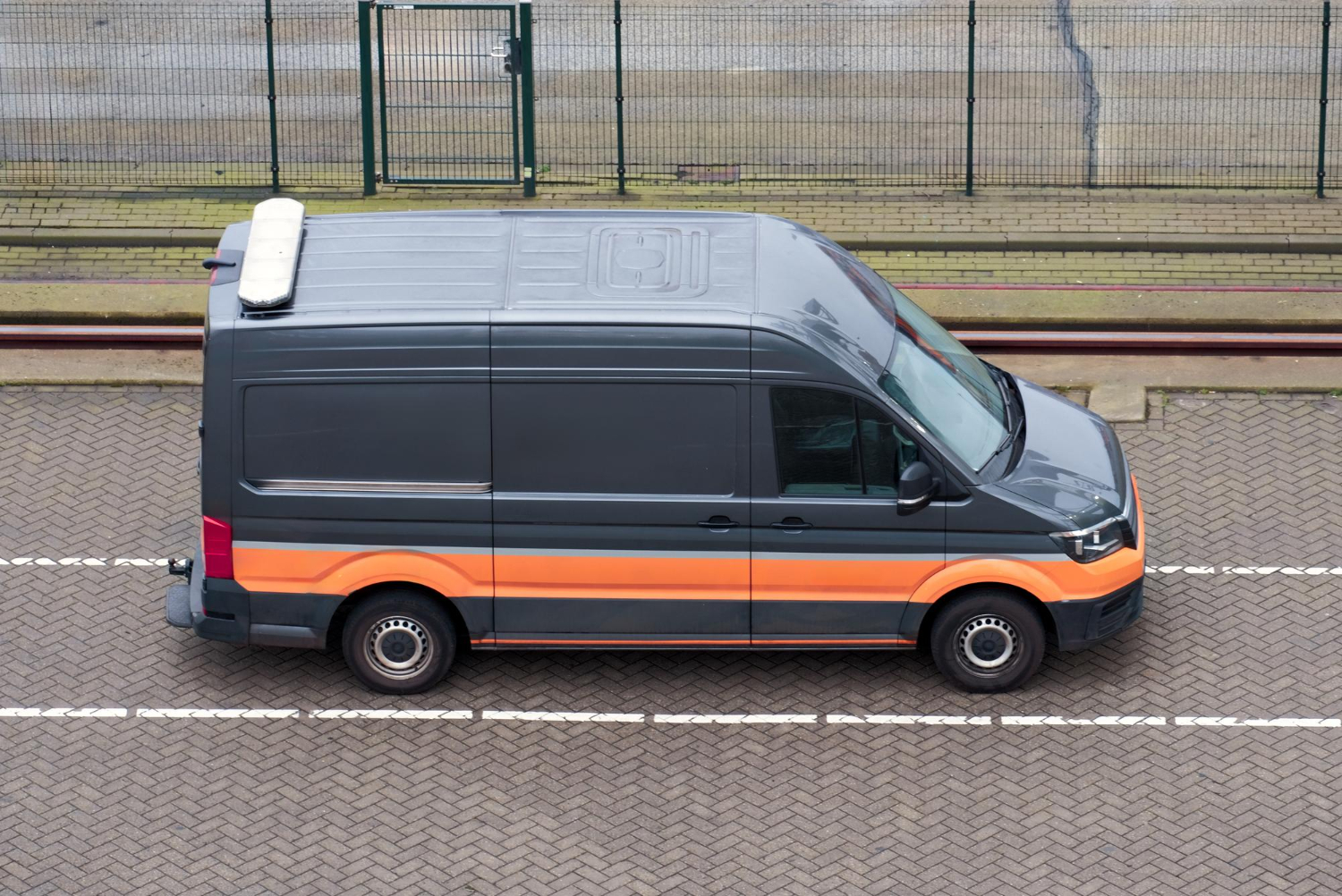 What to Expect from Fleet Vehicle Graphics in Unpredictable Spring Weather